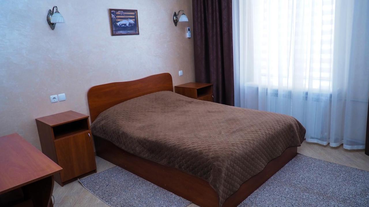 Hotel "Nizhyn" Eksteriør billede
