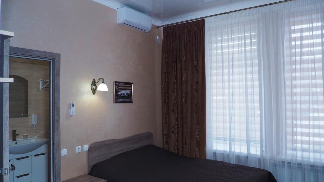 Hotel "Nizhyn" Eksteriør billede