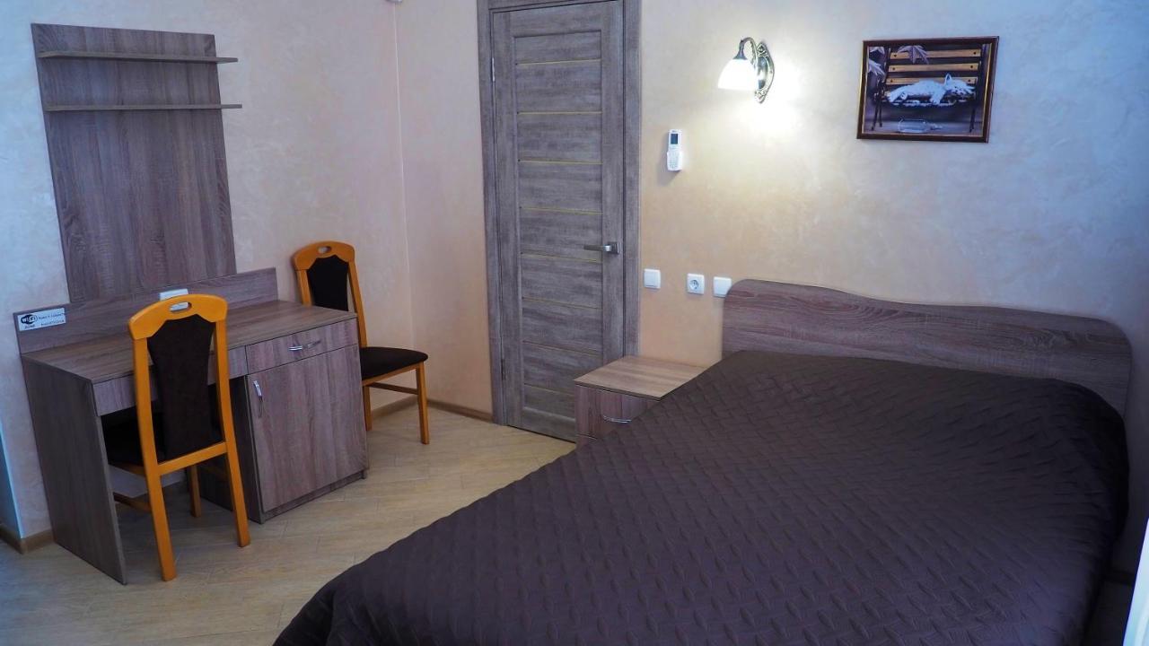 Hotel "Nizhyn" Eksteriør billede
