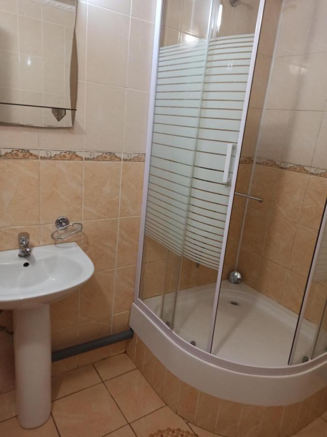 Hotel "Nizhyn" Eksteriør billede